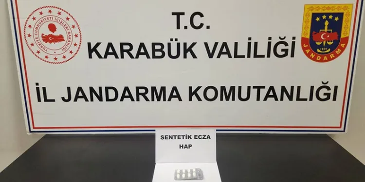 Şahsın üzerinde sentetik ecza hap ele geçirildi