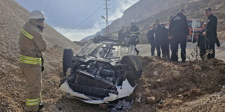 Mardin’de takla atan otomobilin sürücüsü yaralandı
