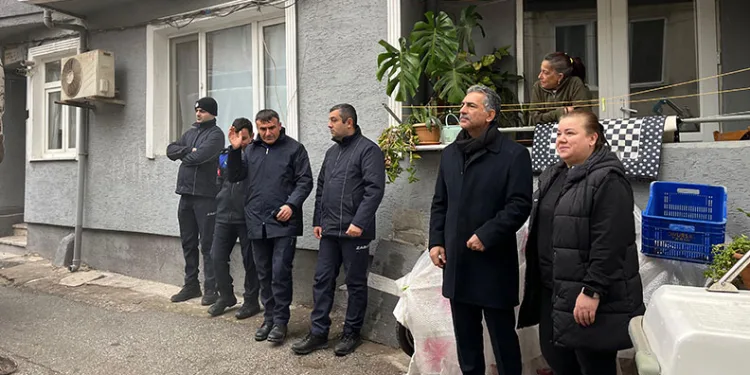 Balıkpazarı’nda metruk bina temizliği