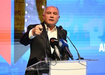 “Kimseye verecek bir karış toprağımız, çakıl taşımız yok”