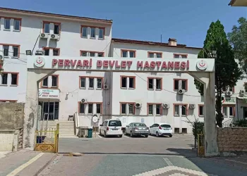7 çocuk yedikleri çikolatadan zehirlendi