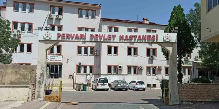 7 çocuk yedikleri çikolatadan zehirlendi