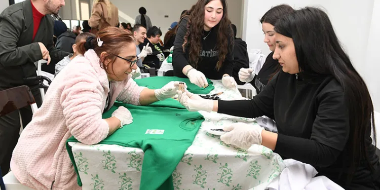 Liseli öğrenciler ve engelli bireyler Osmangazi’de ortak gösteri yaptı