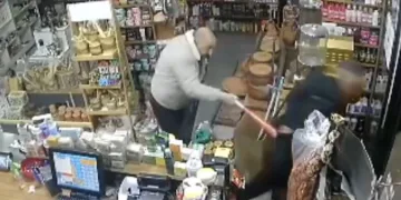 Araç içinde tabancayla vurularak ölen kadın toprağa verildi