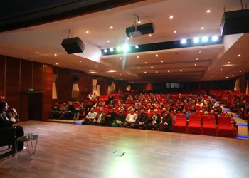 Fulya Öztürk Ortadoğu notlarını İnegöl’de anlattı
