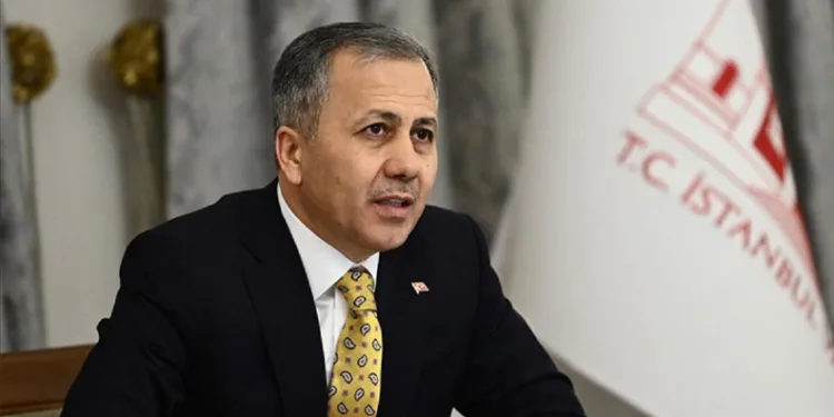 Bakan Yerlikaya: “Suriye’de yaşananları anbean takip ediyoruz, Suriyelilere destek olan sivil toplum kuruluşlarıyla görüşeceğiz”