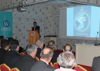 Bayburt’ta öğrenciler hayvanlar için doğaya yiyecek bıraktı