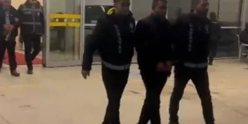 Uyuşturucu ticareti yapan aile gözaltında