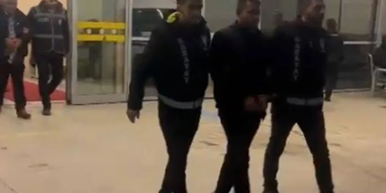 Uyuşturucu ticareti yapan aile gözaltında