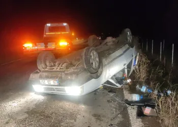Bursa’da kontrolden çıkan otomobil takla attı: 2 yaralı