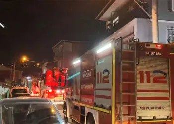 Ev sahibinin evden çıkarmak istediği kiracı evi yaktı