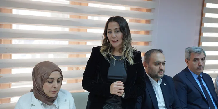 Hanımlar lokalinde samimi buluşma