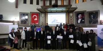 Aile okulunun ödülleri sahiplerini buldu