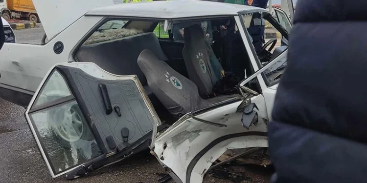 Manisa’da iki otomobil çarpıştı: 3 yaralı