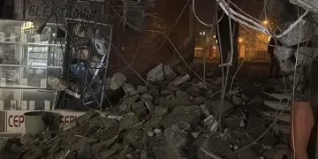 Tek katlı evde çıkan yangın ekiplerce söndürüldü