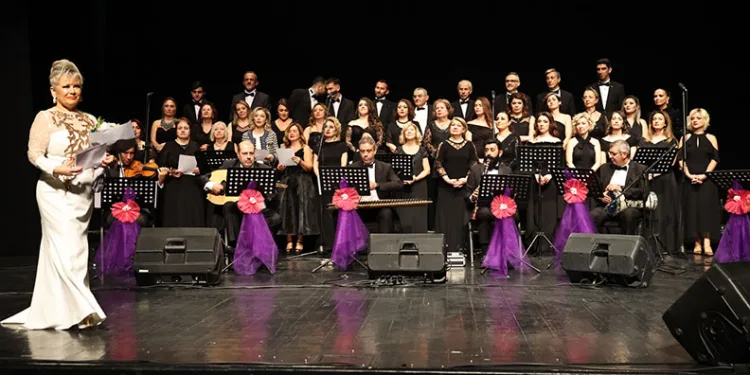 Türk Sanat Müziği Korosu’ndan muhteşem konser