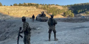 PKK/YPG’li teröristlerden Türk gazetecilere saldırı
