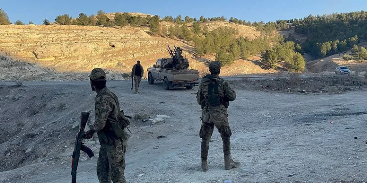PKK/YPG’li teröristlerden Türk gazetecilere saldırı