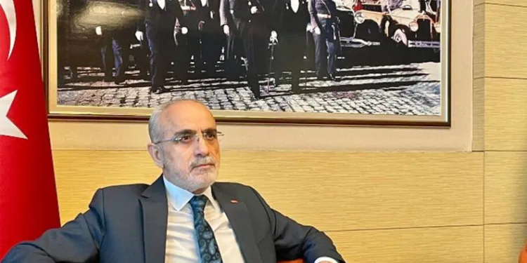 “Siz çoksunuz, biz Türk”