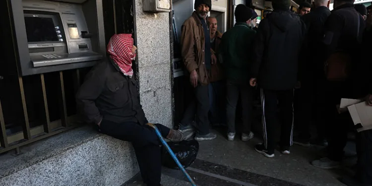Esad bankaları boşalttı, Suriyeliler mağdur oldu