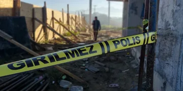 Elektrik akımına kapılan işçi 3’üncü kattan düştü