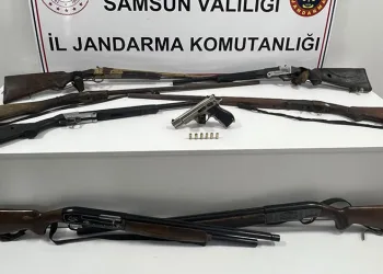 Samanlık ve ahır küle döndü: 3 büyükbaş telef oldu, 17’si kurtarıldı