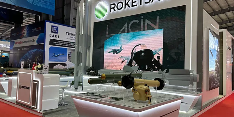 ROKETSAN’dan Vietnam’da gövde gösterisi