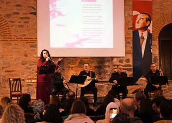 Yazdığı en özel şiirlerini Osmangazi’de okudu
