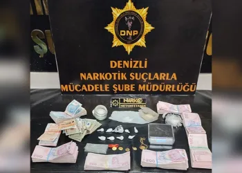 Kaza yapan araca başka otomobil çarptı: 2 ölü