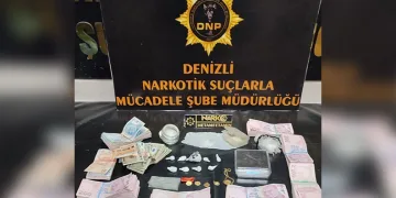 Kaza yapan araca başka otomobil çarptı: 2 ölü