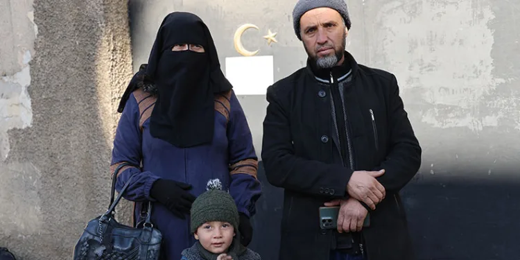 Türkiye’de terörden tutuklanan oğlu için Şam Büyükelçiliğine başvurdu