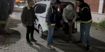 13 yaşındaki kayıp kız Çanakkale’de polis tarafından bulundu