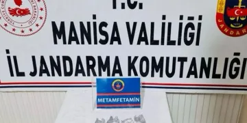 Elindeki cisimle araçları çizdi, rahat tavırları ‘pes’ dedirtti