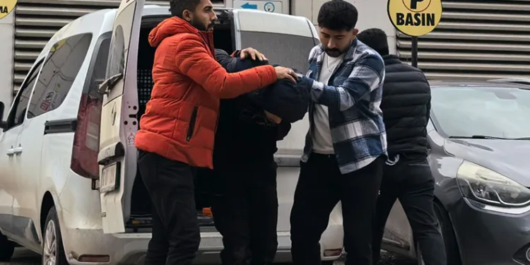 Bursa’da 4 ayrı suçtan aranan şüpheli yakalandı