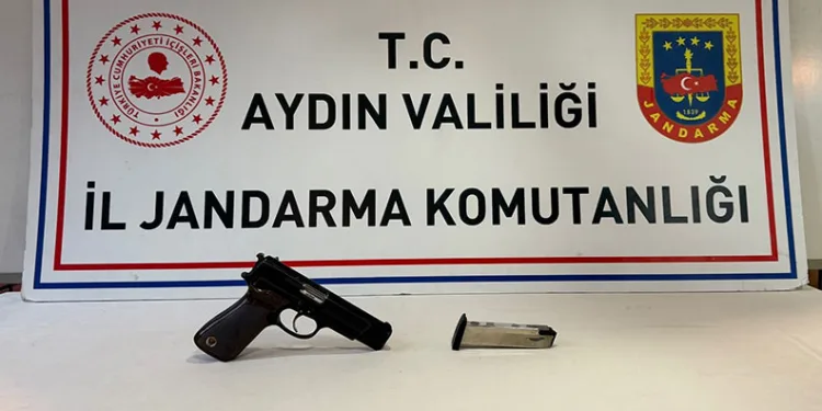 Şüphe üzerine durdurulan şahıstan kurusıkı tabanca ele geçirildi