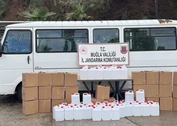 Başakşehir’de haraç alamadığı kuzeninin iş yerini ateşe verdi