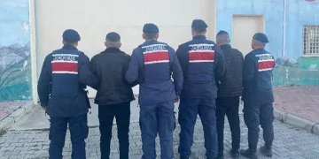 Hapis cezasıyla aranan 2 şahsı jandarma yakaladı