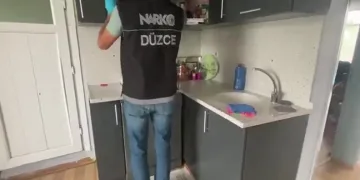 Uyuşturucudan 2 kişi tutuklandı
