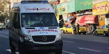 İran’da otobüs ile tanker çarpıştı