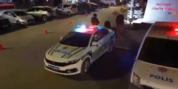 İlk kez ceza yedi, ceza makbuzuyla hatıra fotoğrafı çektirdi