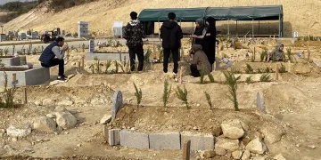 Araç içinde tabancayla vurularak ölen kadın toprağa verildi