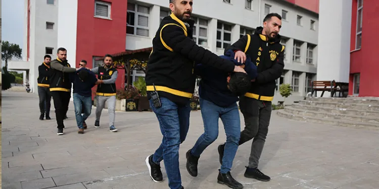 Tokat’ta inşaat kazısında toprak kayması yaşandı, 5 daire boşaltıldı