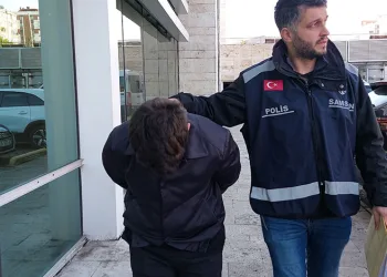 Güngören’de çöken 5 katlı binanın bitişiğindeki 2 bina tahliye edildi