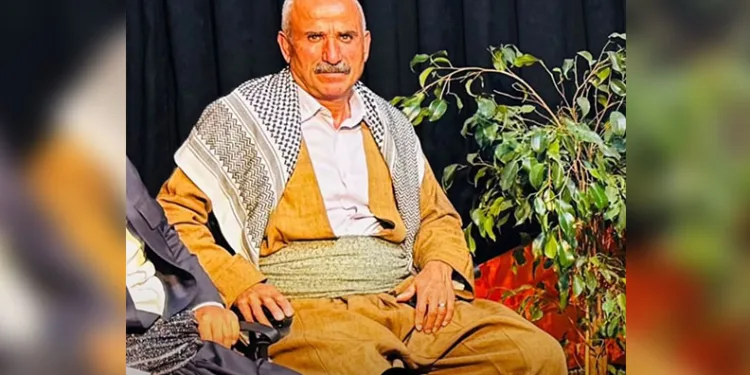 Konya’da bariyerlere çarpan otomobil sürücüsü yaralandı