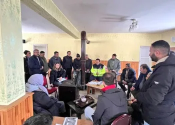 Trenin çarptığı yaya hayatını kaybetti