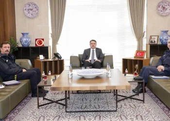 Hırsızlıktan kesinleşmiş 46 yıl hapis kararı vardı, polisten kaçamadı