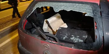 Van’da refüje çarpan otomobilin sürücüsü yarandı