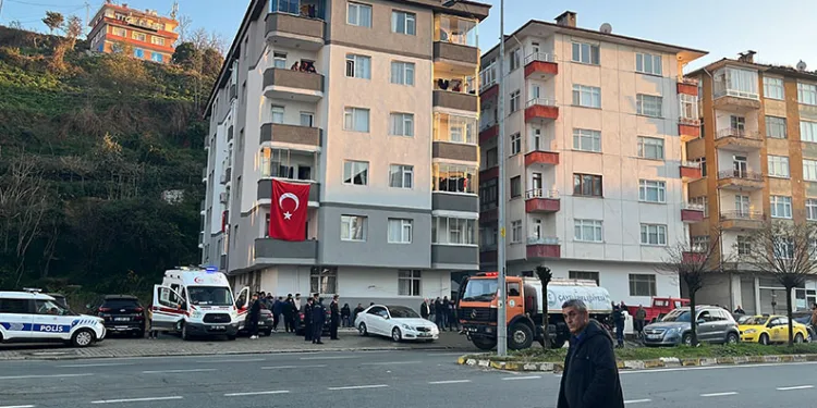 Sahte banka kartı ve kredi kartı üreten şahıs Ayvalık polisinden kaçamadı