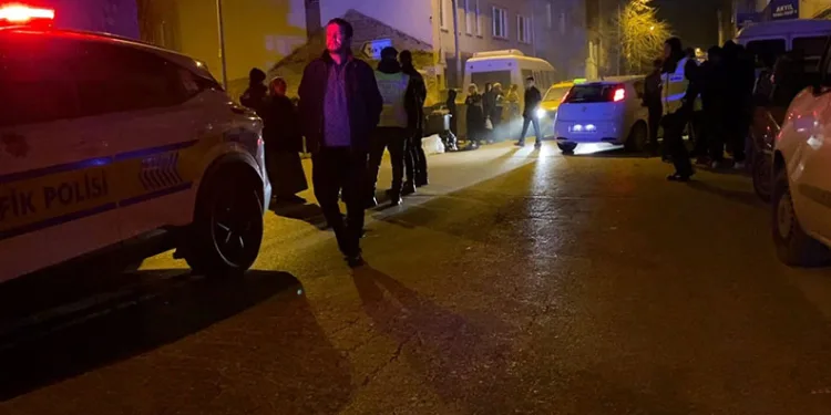 Bursa’da oyun oynayan çocuklara motosiklet çarptı