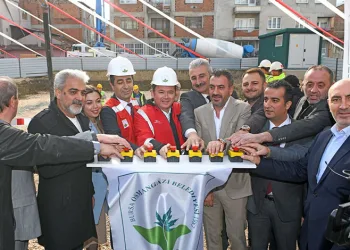 Domuz avında ayı saldırısına uğrayan eski muhtar ağır yaralandı